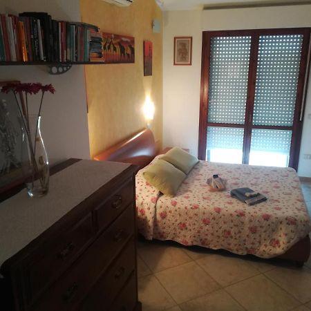 Вилла La Casa Di Eledo La Maddalena  Экстерьер фото