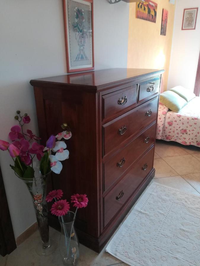 Вилла La Casa Di Eledo La Maddalena  Экстерьер фото