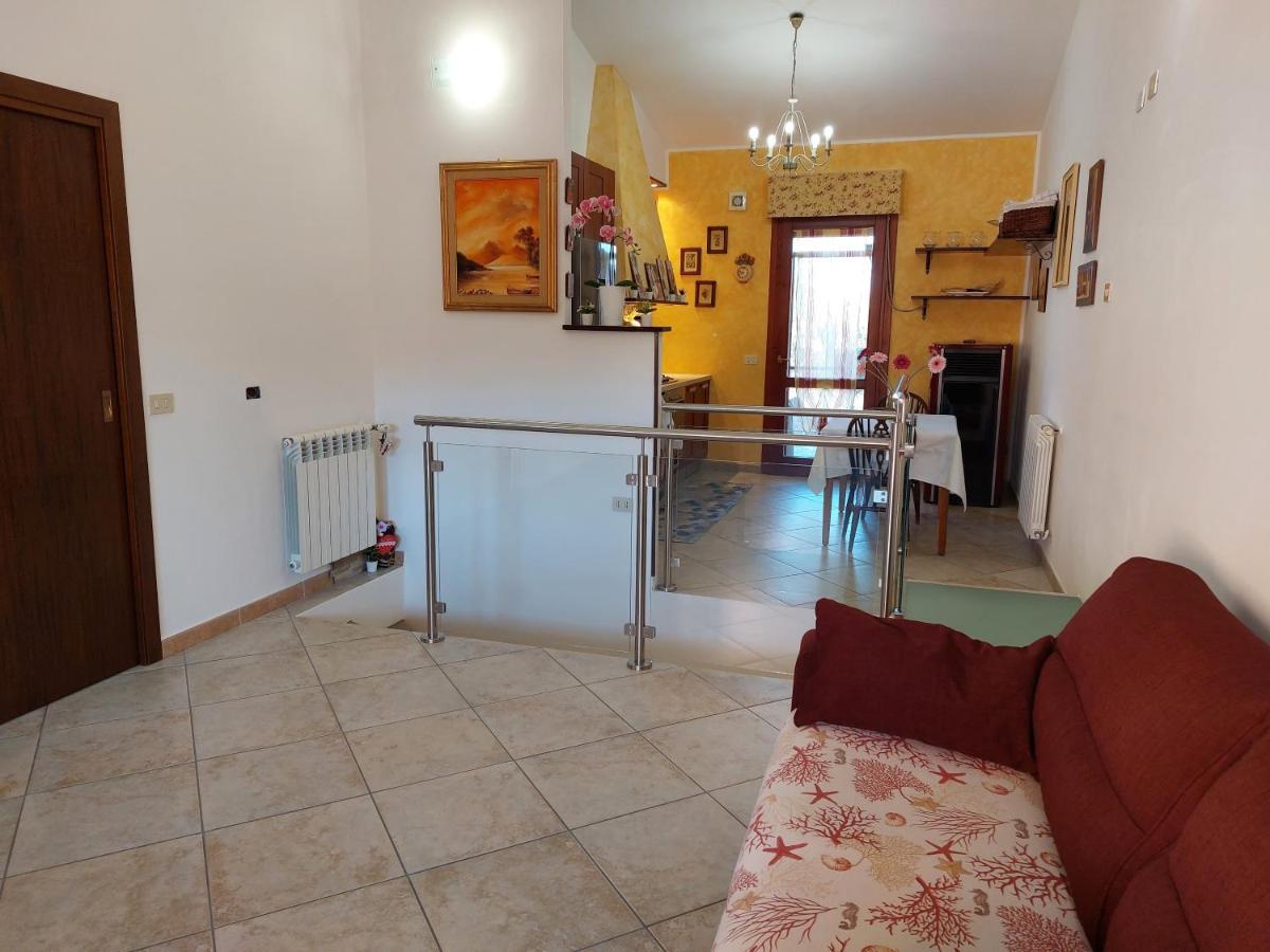 Вилла La Casa Di Eledo La Maddalena  Экстерьер фото